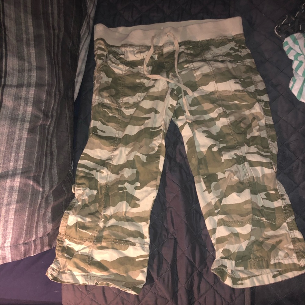 Camo Capris